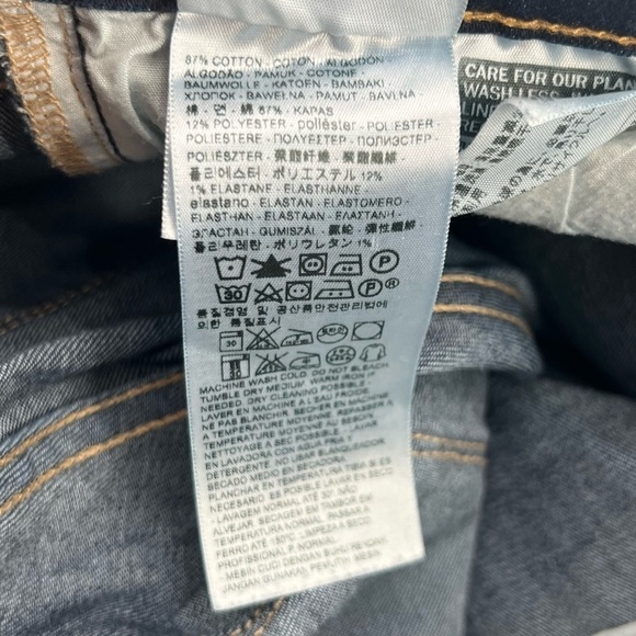 Levi's Women's 711 Skinny Jeans, dark wash, low rise, Size 28 - Picture 6 of 6